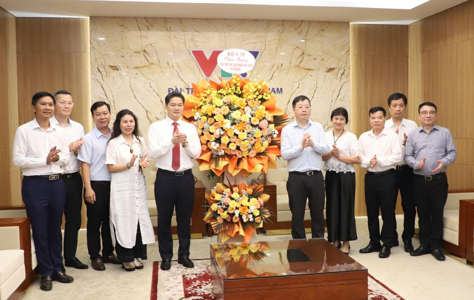 thvn-1781688025098242267202 Thứ trưởng Thường trực Bộ Y tế Vũ Mạnh Hà chúc mừng các cơ quan báo chí nhân 101 năm Ngày Báo chí Cách mạng Việt Nam- Ảnh 1.