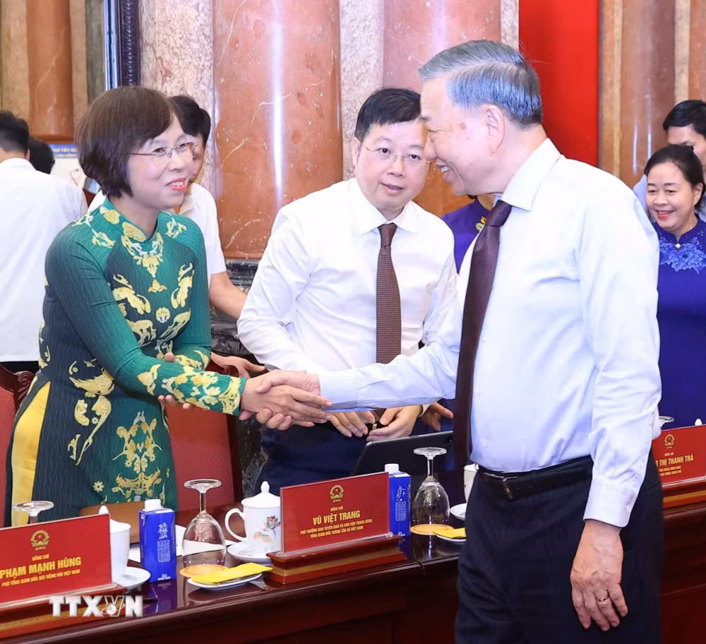 Tổng Bí thư, Chủ tịch nước Tô Lâm: Báo chí phải bám sát thực tiễn, tôn trọng sự thật, lấy lợi ích của nhân dân làm điểm xuất phát- Ảnh 3. Tổng Bí thư, Chủ tịch nước Tô Lâm: Báo chí phải bám sát thực tiễn, tôn trọng sự thật, lấy lợi ích của nhân dân làm điểm xuất phát- Ảnh 3.