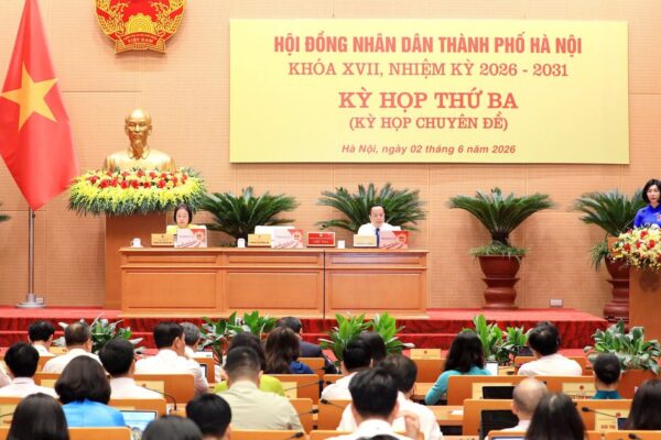 HĐND TP Hà Nội xem xét Đề án vùng phát thải thấp, chính sách hỗ trợ chuyển đổi xe xăng