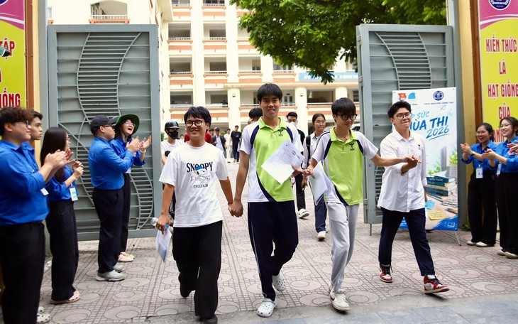 Sáng nay, hơn 1,2 triệu thí sinh thi tốt nghiệp THPT ngày cuối- Ảnh 3.